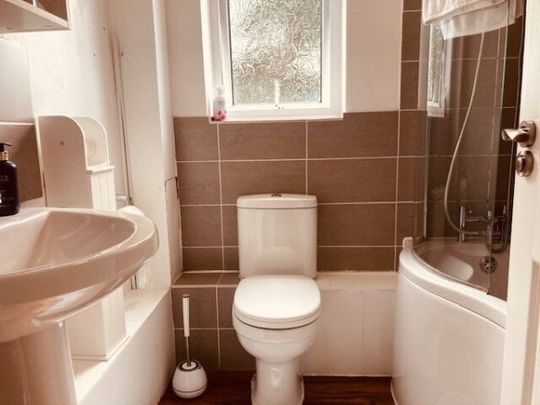 Slepe Crescent, Poole - Photo 1