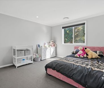 Spacious & Beautifully Finished Family Home in Prime Location - Photo 3