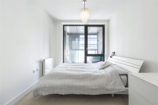 Valencia Close, London, E14 0LB - Photo 1