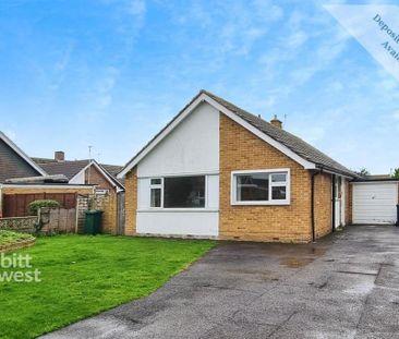 3 bedroom detached bungalow to rent - Photo 2
