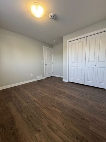 Evergreen - 4 Bedroom House - 755A Marlatte Cres - Photo 4