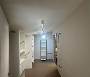 Modern & Serene Home in Schnapper Rock - Photo 3