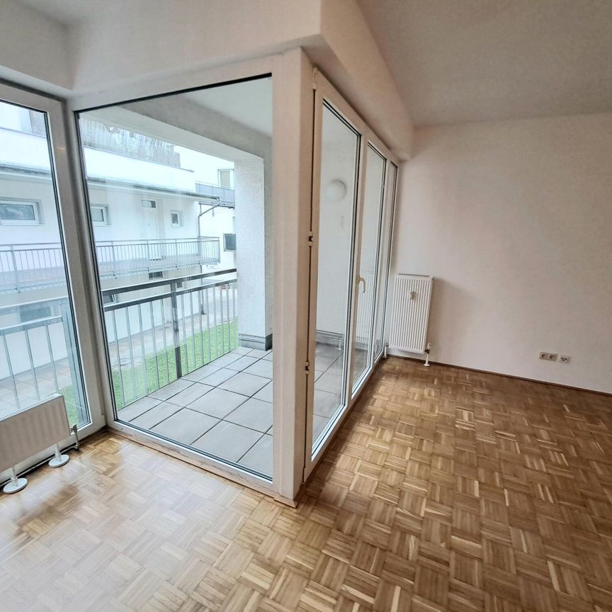 Schöne und zentrale 2-Zimmer Wohnung mitLoggia in der Kaisergasse 12 - 14 , Top 8 - Photo 1