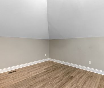 447 Green Avenue, Vanier North, Ottawa, ON - Photo 2