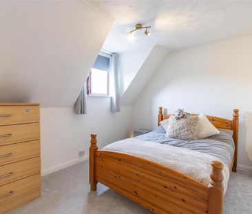 2 bedroom semi-detached house to rent - Photo 2