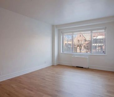 4555 Bonavista Avenue — 3 Bedroom - unit 305 - Photo 2