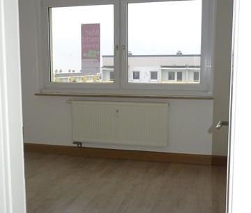 + Moderne 3-R.-Whg mit Balkon Einbauküche u. Aufzug+++ - Foto 4