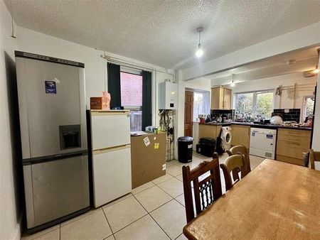 Newcombe Road, Southampton, SO15 - Photo 5