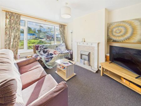 6 bedroom end of terrace house to rent - Photo 2