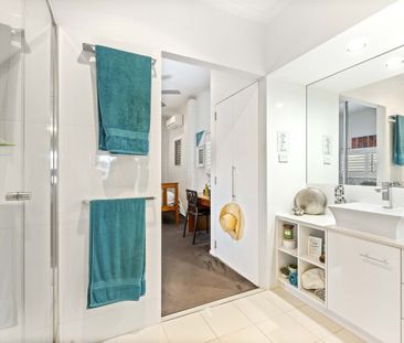 Fantastic Family Home in Serene Location! - Photo 4