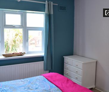 Great room in 3-bedroom apartment in Tallaght, Dublin - Photo 5