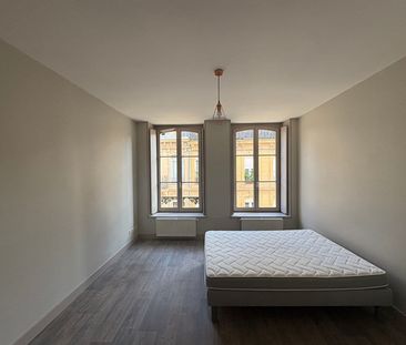 STUDIO 31 M² - HYPER CENTRE-VILLE - Photo 3