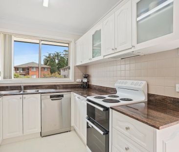 Modern Villa Living in the Heart of Wollongong - Photo 1