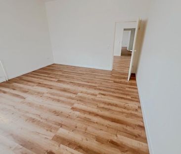 Neu renovierte 2-Zimmer-Wohnung mit Badewanne in Dortmund-Borsigplatz - Photo 1