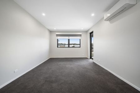 216/125 Wellsvale Drive, Googong - Photo 3
