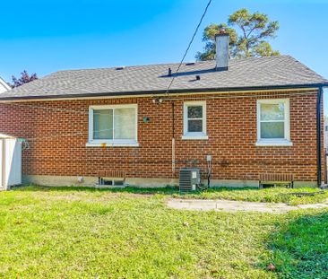 For Lease - 82 Admiral Road, Ajax, Ontario - Photo 1