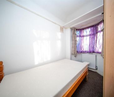 3 bedroom semi-detached house to rent - Photo 6