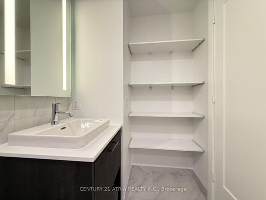 For Lease - 259 The Kingsway N/A Unit# 313, Toronto, Ontario - Photo 1