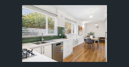 Contemporary, Renovated Home in an Idyllic Location - Photo 3