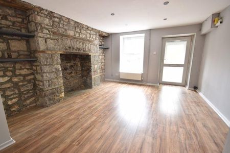 2 bedroom terraced house to rent - Photo 4