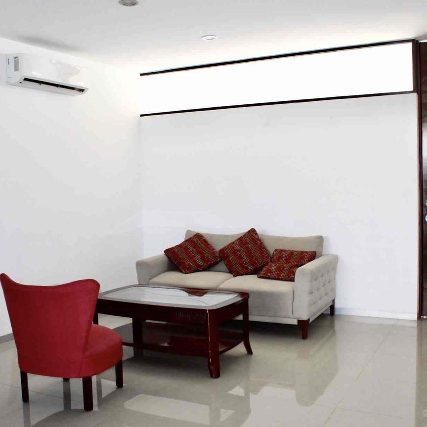 PETFRIENDLY!!! Townhouse amueblado, con alberca, en zona norte. - Photo 1