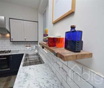 1 bedroom in a house share to rent - Photo 6