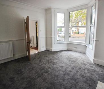 3 bedroom end of terrace house to rent - Photo 1