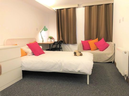 Studio to rent - Photo 1