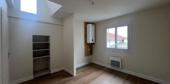 Location Appartement 2 pièces 41m² ANGOULEME 16000 - Photo 2