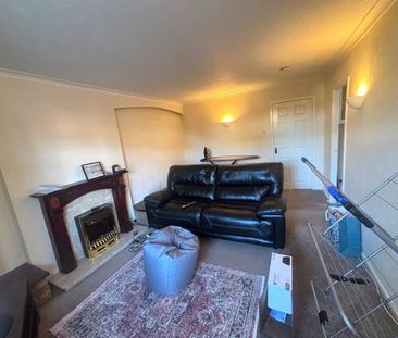 2 bedroom semi-detached bungalow to let - Photo 1