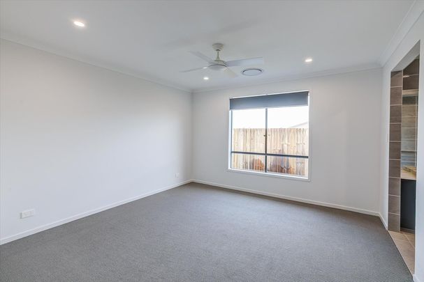 Large Modern Family Home with Spacious Backyard! - Photo 1
