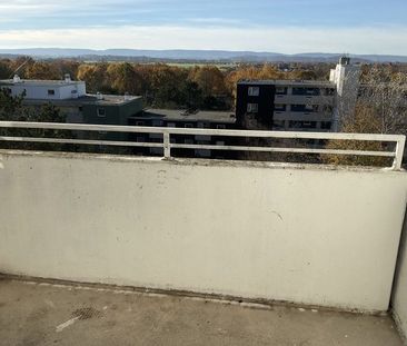 Top renovierte 2-Zimmer-Wohnung mit Balkon - Photo 1