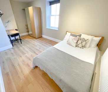 7 bedroom flat to rent - Photo 1