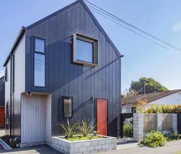 Modern Two-bedroom Townhouse with One Off Street Car Park in Adding... - Photo 2