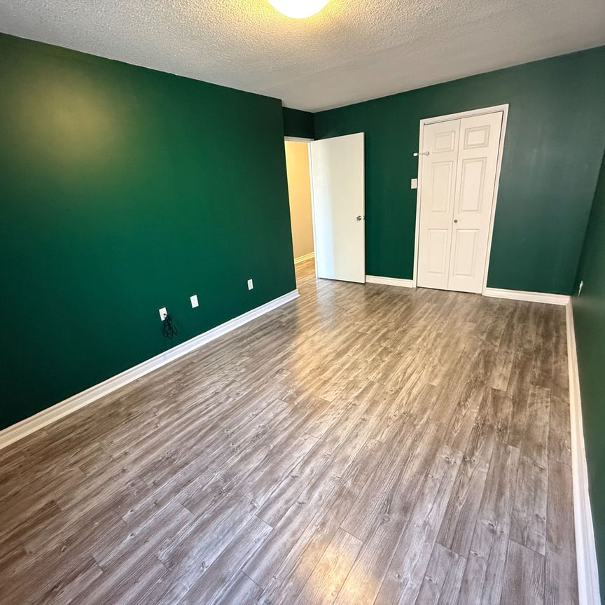 For Lease - 4062 Lawrence Avenue Unit# 107, Toronto, Ontario - Photo 1