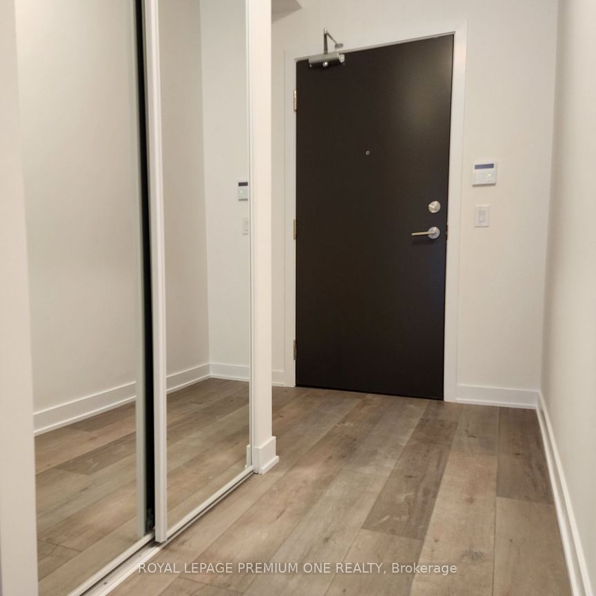 For Lease - 10 Honeycrisp Crescent Unit# 502, Vaughan, Ontario - Photo 1