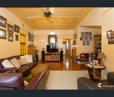 West Mackay Convenience - Charming Cottage Style Home - Photo 3