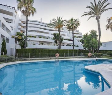 2 room luxury Apartment for rent in Marbella, Andalusia - Photo 3