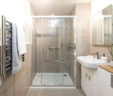 1 bedroom retirement property to rent - Photo 6