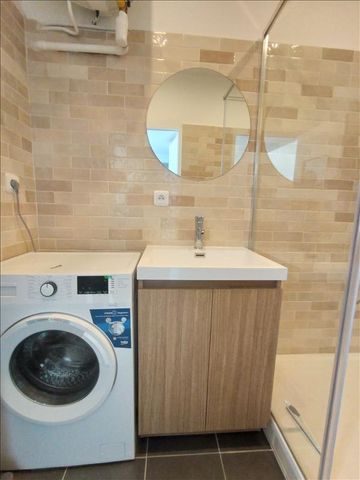 1 pièce - Meublé - 32 m² - 3ème étage - Colocation non autorisée - Photo 2