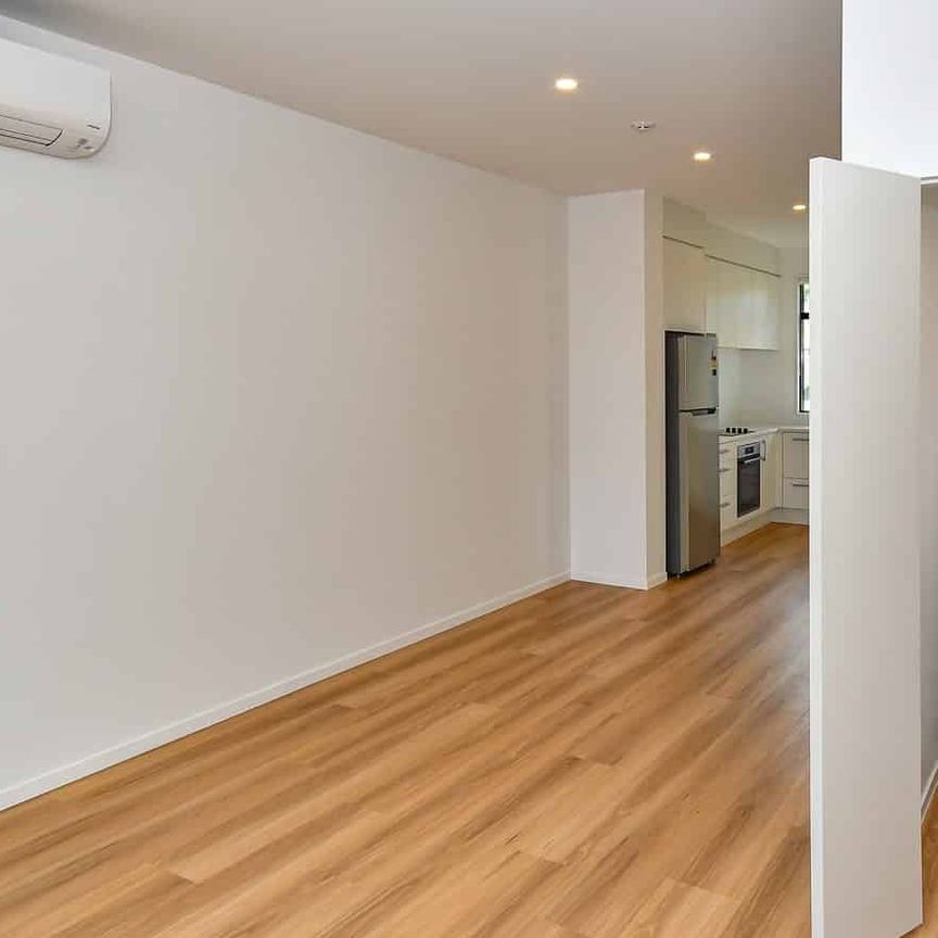 Henderson, 2 bedrooms - Photo 1