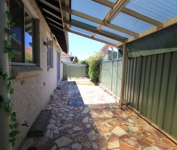 Modern 3-Bedroom Villa in Quiet, Convenient Location - Photo 4