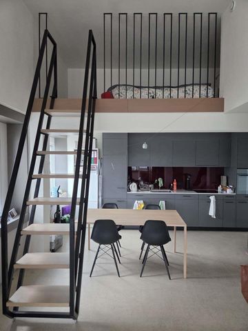 Moderne 1.5 Zimmer Mezzanine mit Panoramaweitsicht - Foto 2