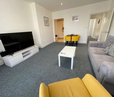 Lansdowne Road, Bournemouth - Photo 2