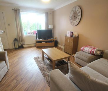 2 bedroom semi-detached house to rent - Photo 1