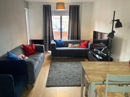 2 bedroom apartment to rent - Photo 2