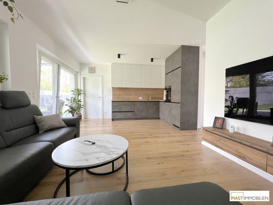 Sehr helle, gut eingeteilte 3-Zimmer-Wohnung mit Terrasse - Photo 1