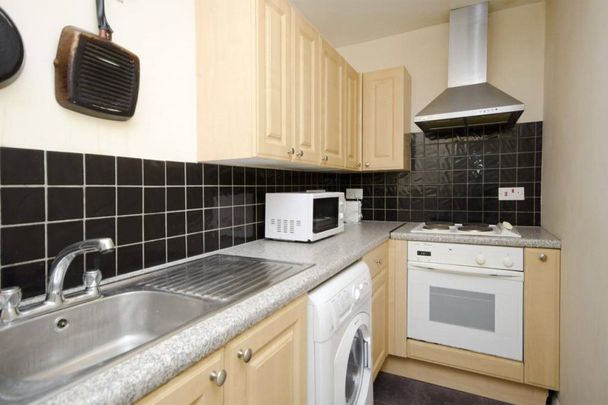Fairfoot Road, E3 - Photo 1
