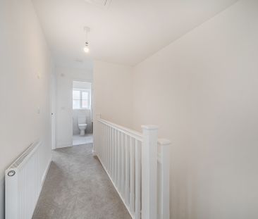 Upton Hall Crescent, Upton - Photo 4