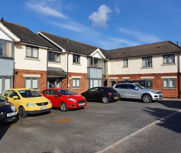 2 bedroom ground floor flat to rent - Photo 2